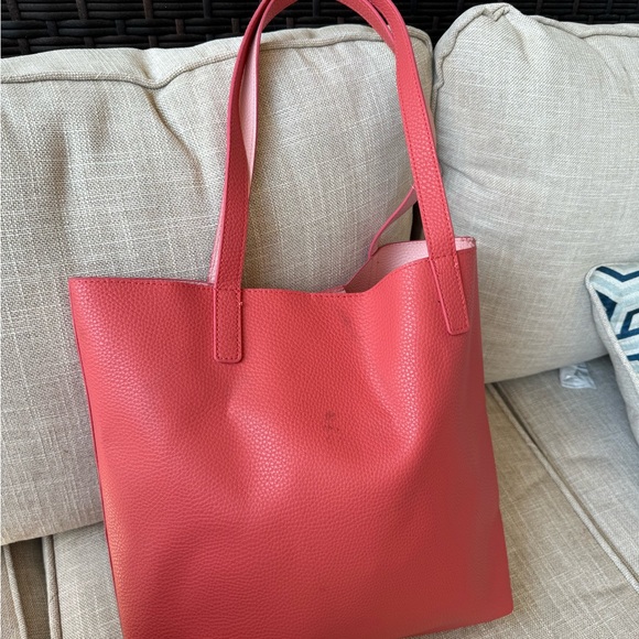 Pink vegan leather tote. - Picture 2 of 6